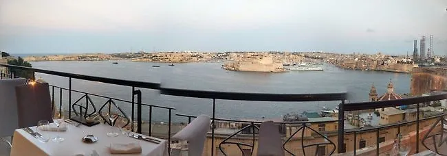 **  British Hotel Valletta Malta